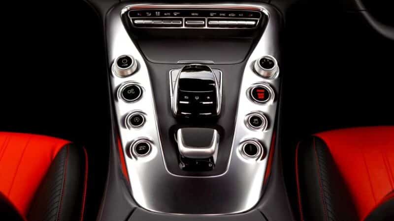 Ewolucja poduszek powietrznych – historia innowacji ratujących życie